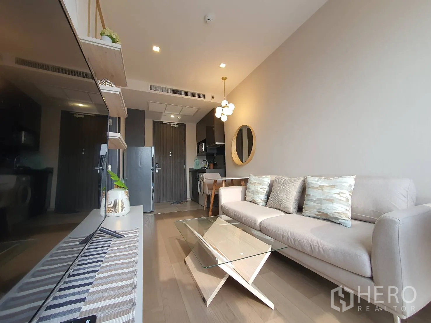 Property Image #6 for property HRE00352