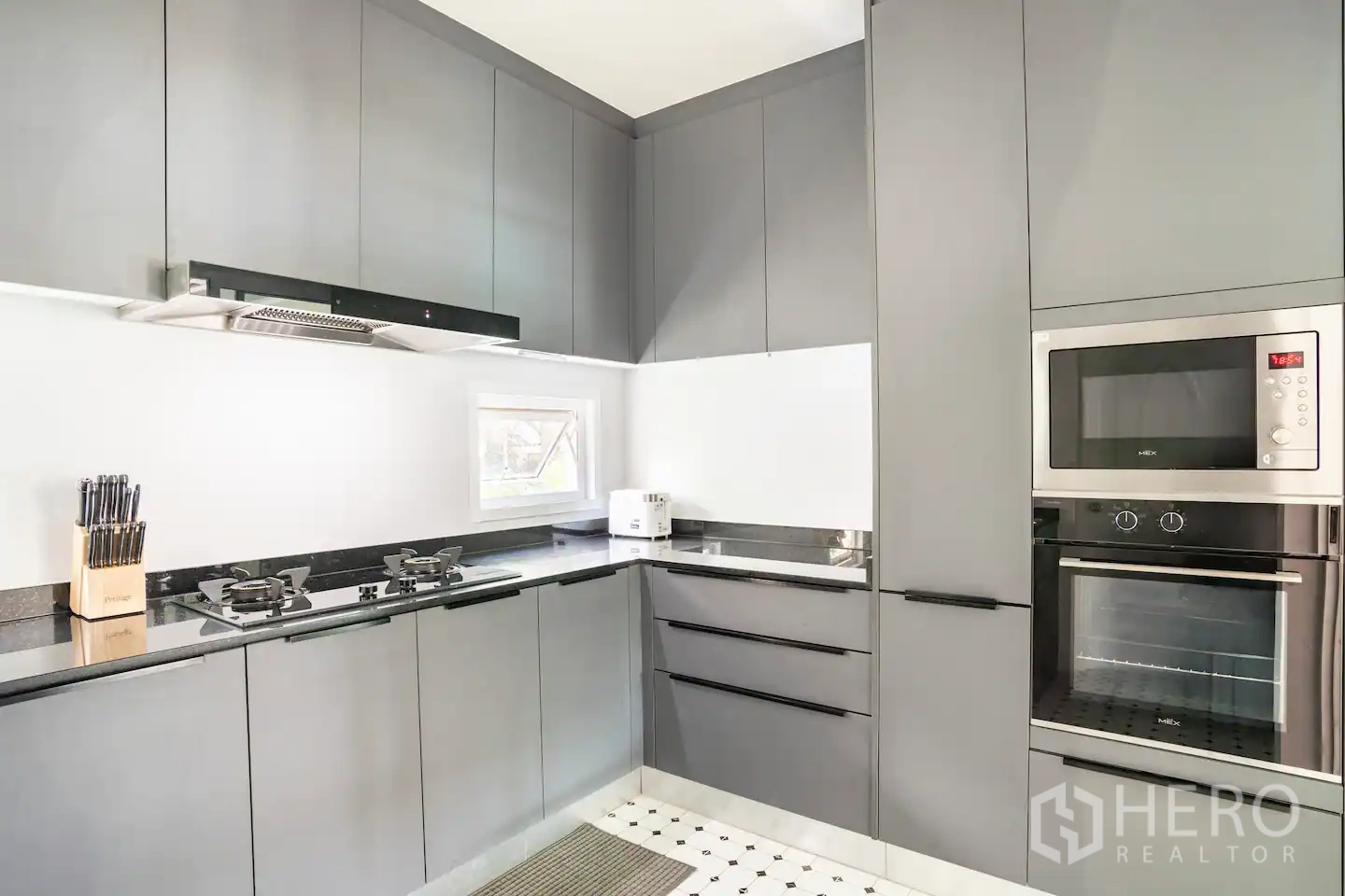 Property Image #17 for property BRE21043