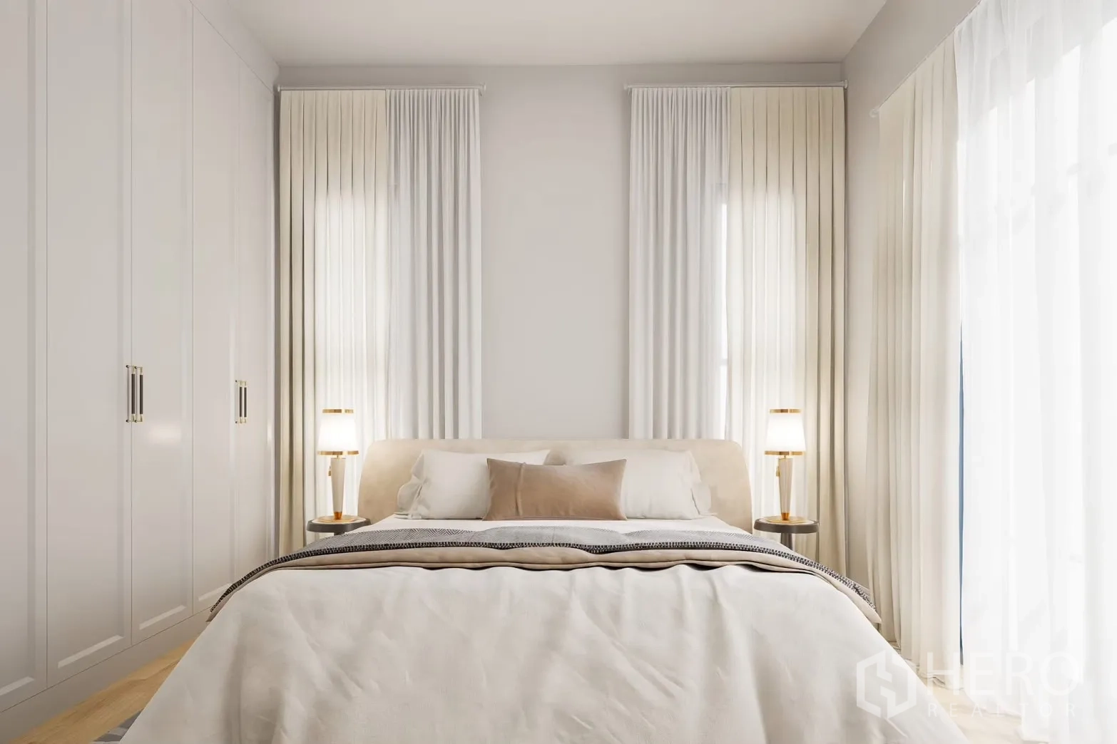 独立式住宅 出租在Bang Phli, Samut Prakan - 次卧带整面到顶衣柜与柔和窗帘。