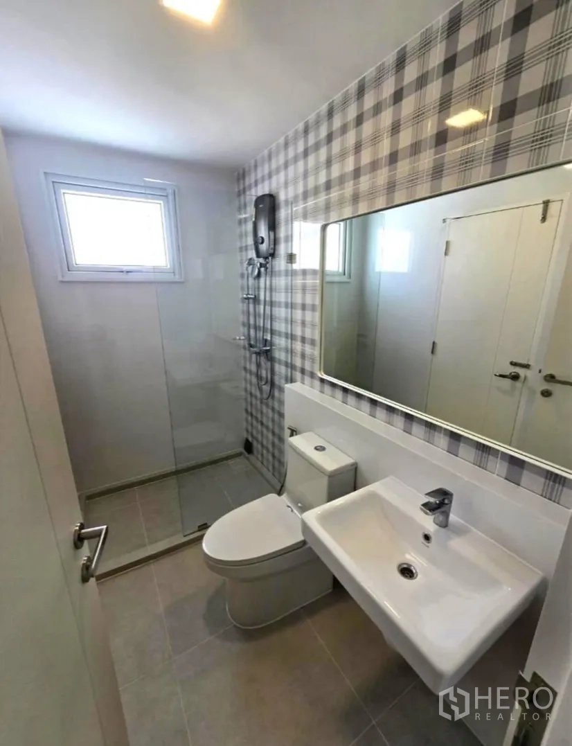 Property Image #16 for property HRE00229