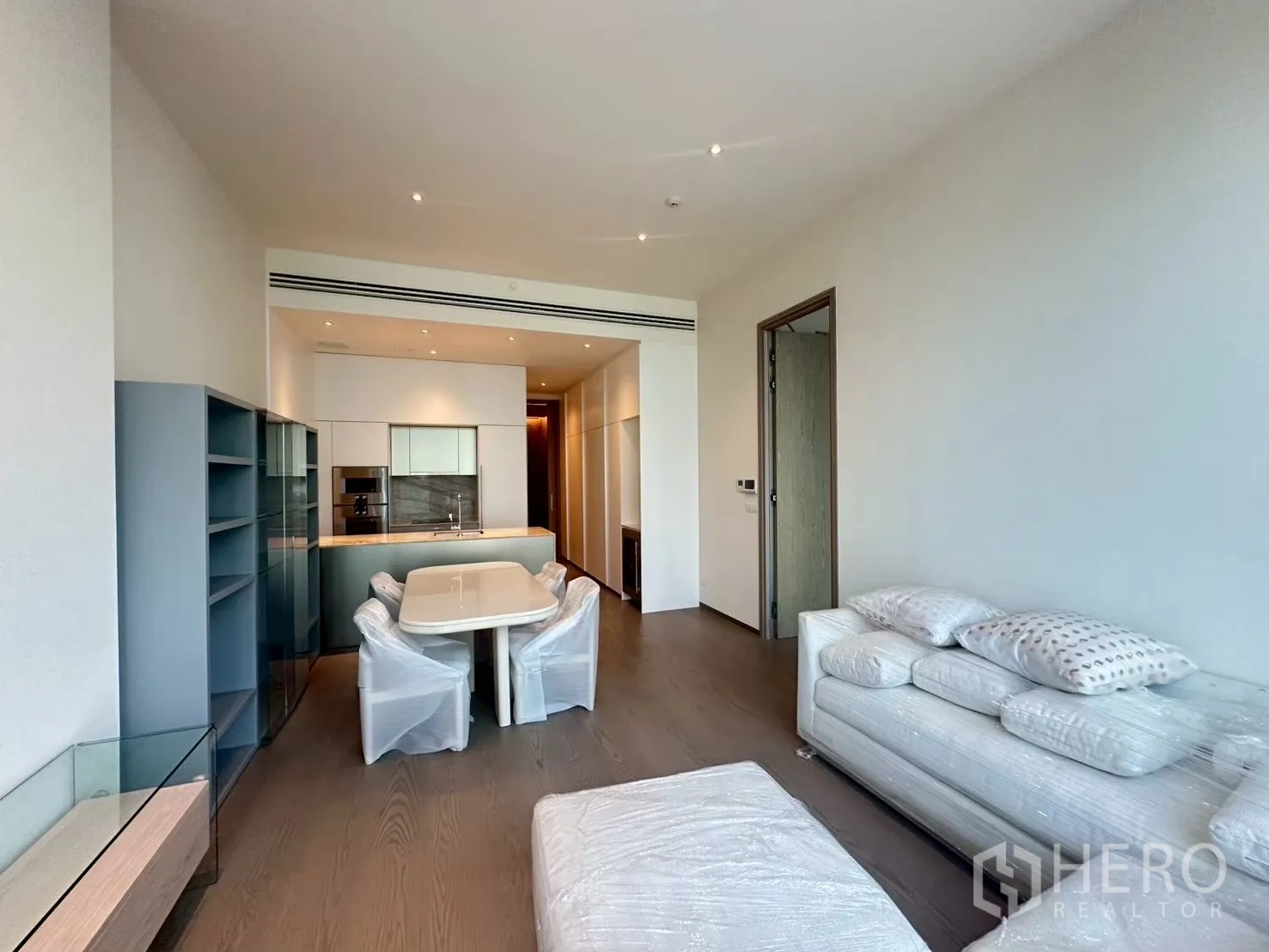 Property Image #2 for property HRE00608