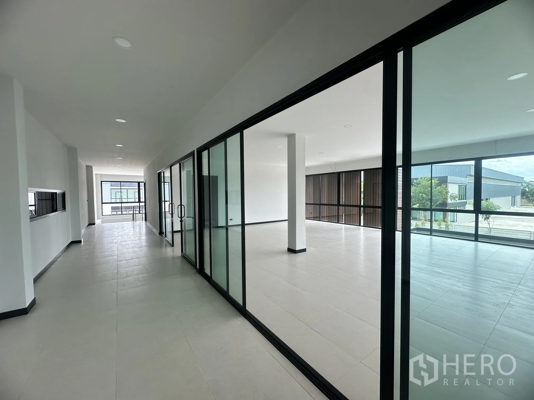 Property Image #12 for property HRE01160