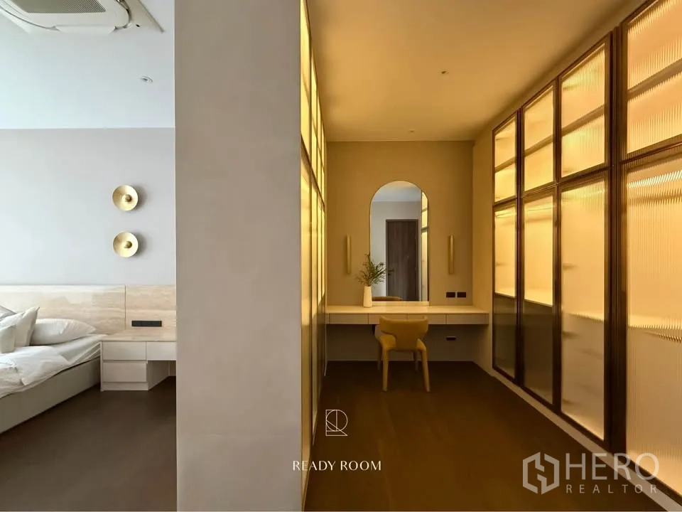 Property Image #19 for property HRE00274