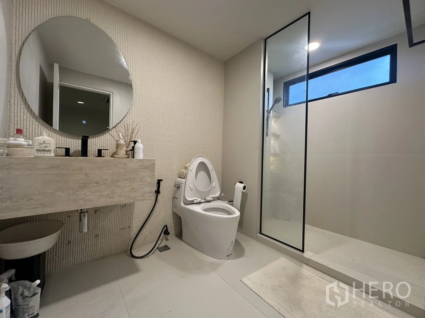 Property Image #23 for property HRE00921