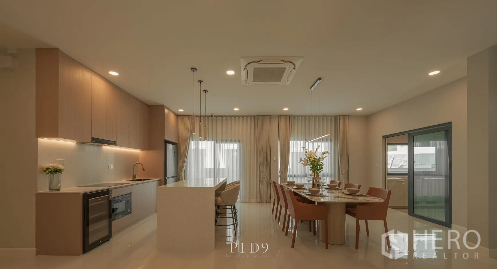 Property Image #23 for property HRE00977
