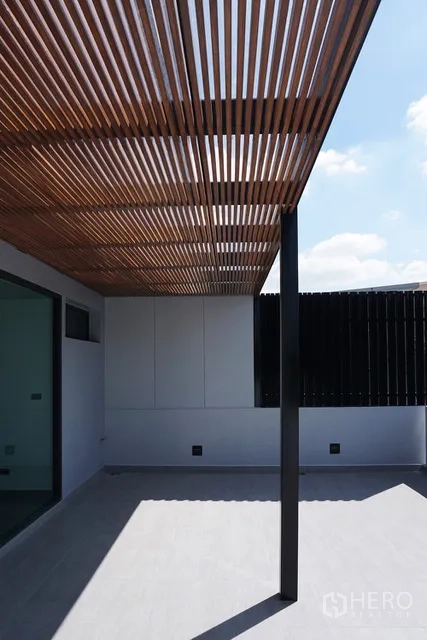 Property Image #26 for property HRE00619