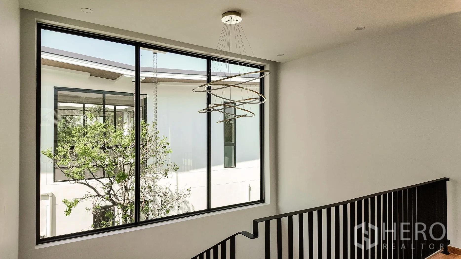 Property Image #4 for property HRE00717