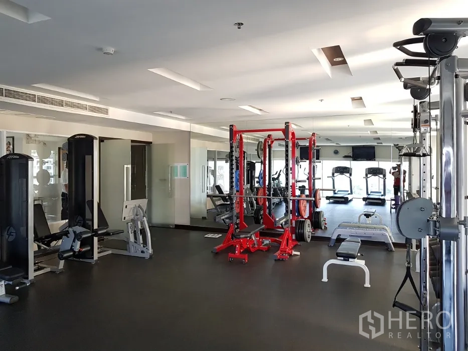 คอนโด ให้เช่าในWatthana, Bangkok - ฟิตเนสครบครันพร้อมเครื่องเวท แร็คสควอท และอุปกรณ์คาร์ดิโอ