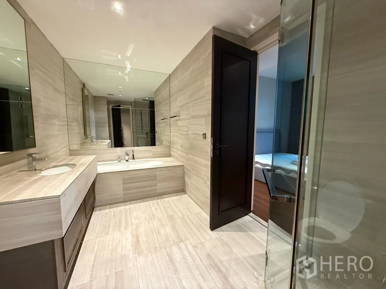 Property Image #2 for property HRE00708