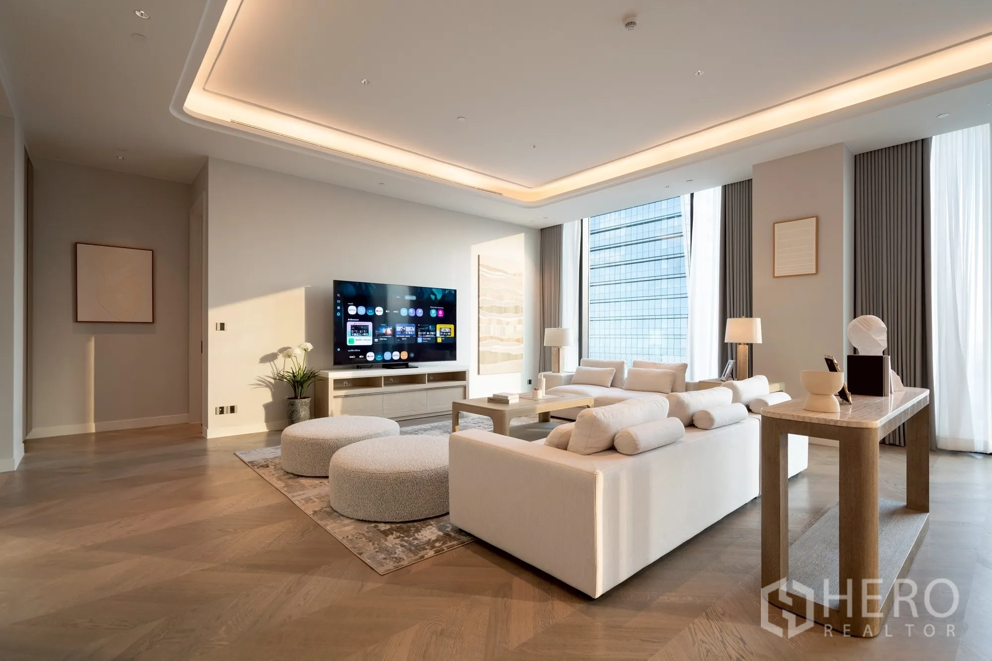 Property Image #1 for property HRE00673