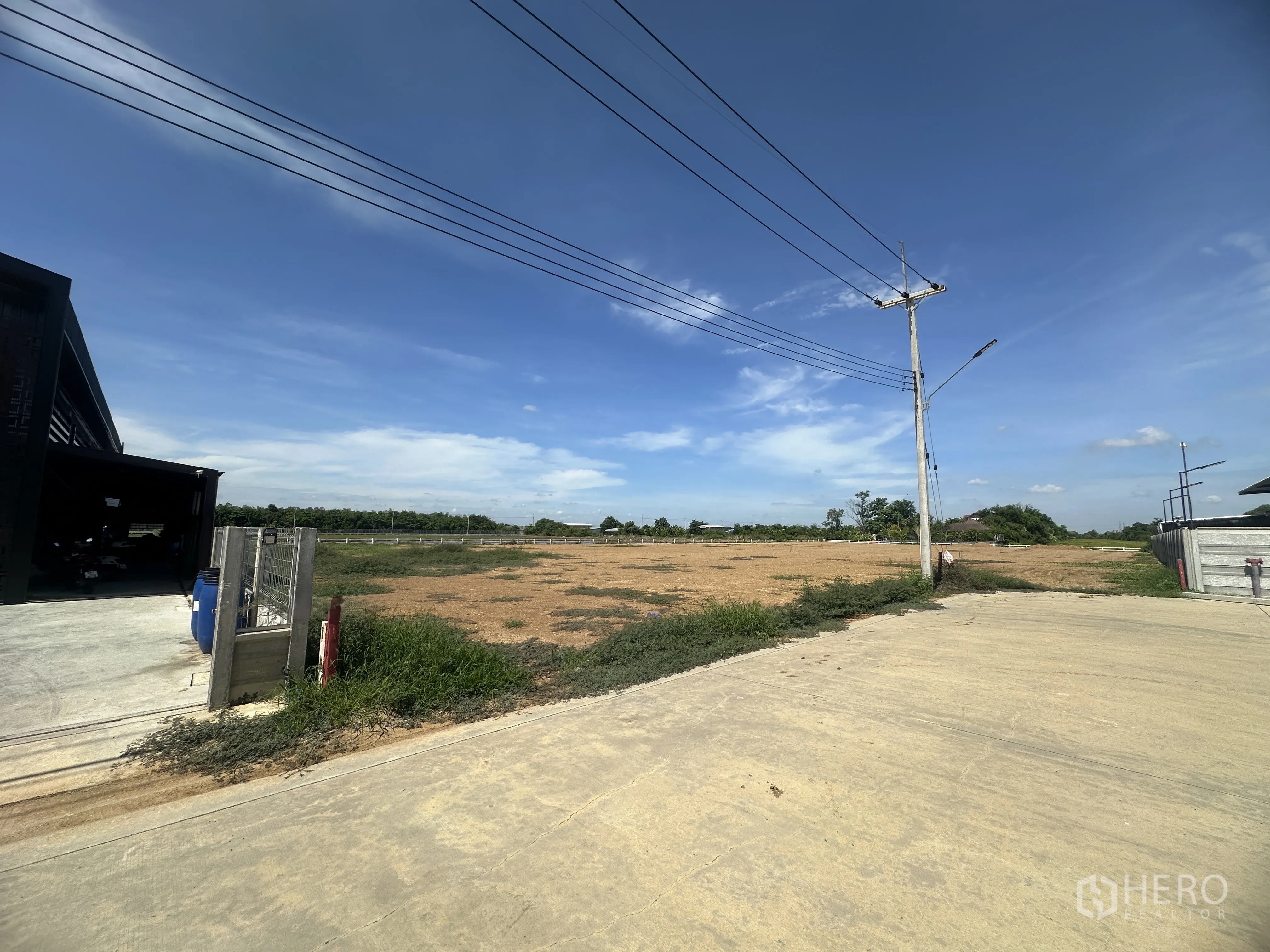 Property Image #5 for property HRE00951