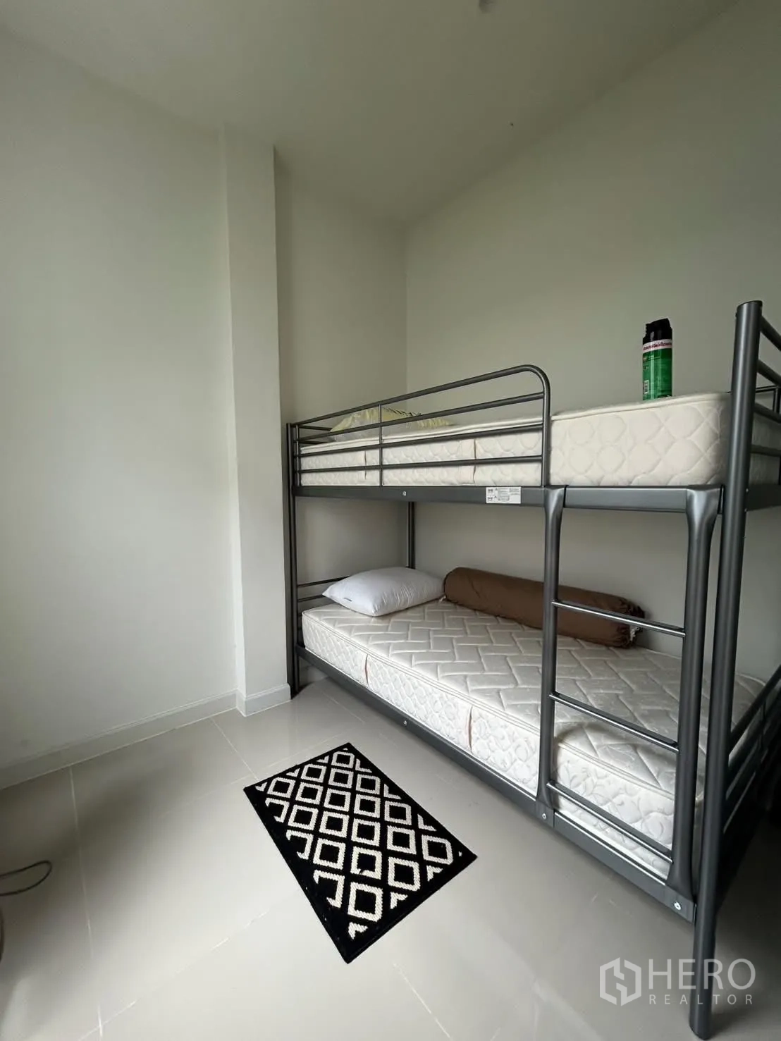 Property Image #19 for property HRE00104