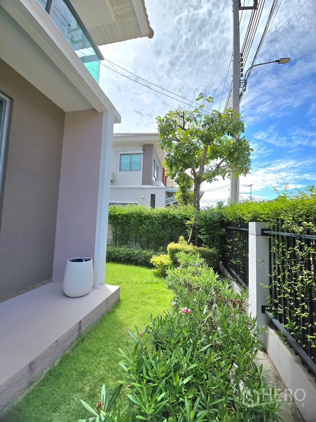 Property Image #21 for property HRE01017