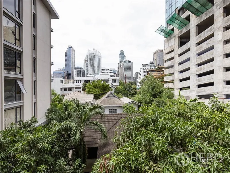 คอนโด ให้เช่าในPathum Wan, Bangkok - วิวเรือนยอดไม้และเส้นขอบฟ้าใจกลางเขตปทุมวันจากระเบียง