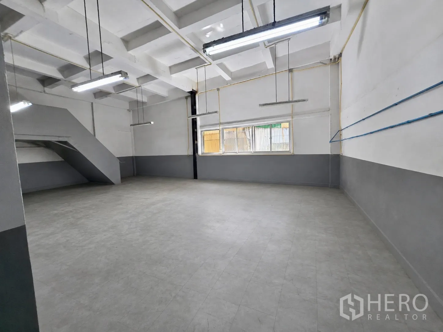 Property Image #16 for property HRE00799