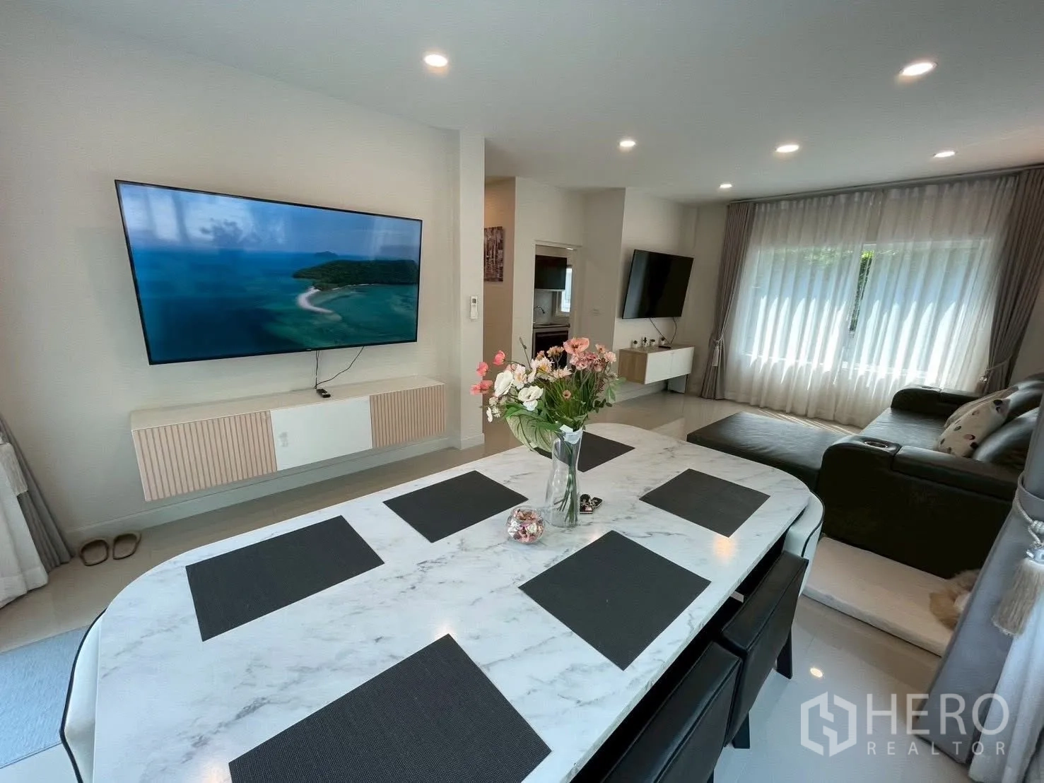 Property Image #25 for property HRE00892