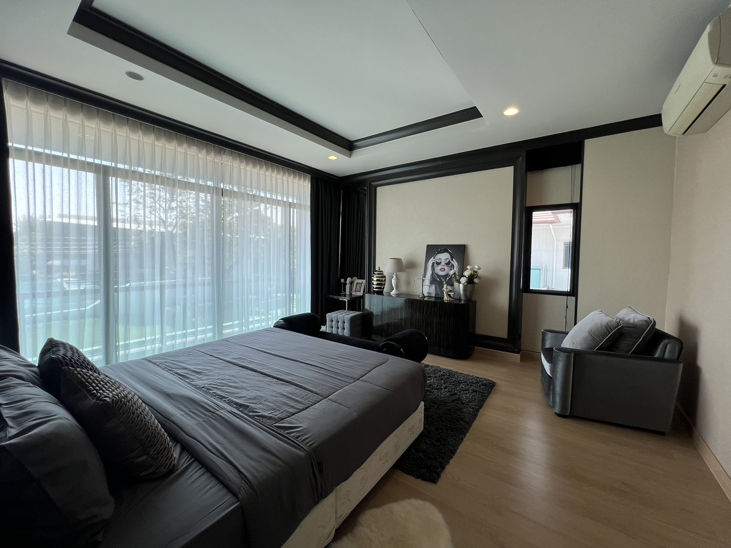 Property Image #23 for property HRE00043