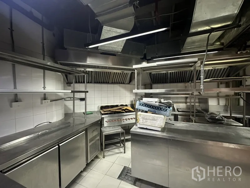 Property Image #9 for property HRE01347