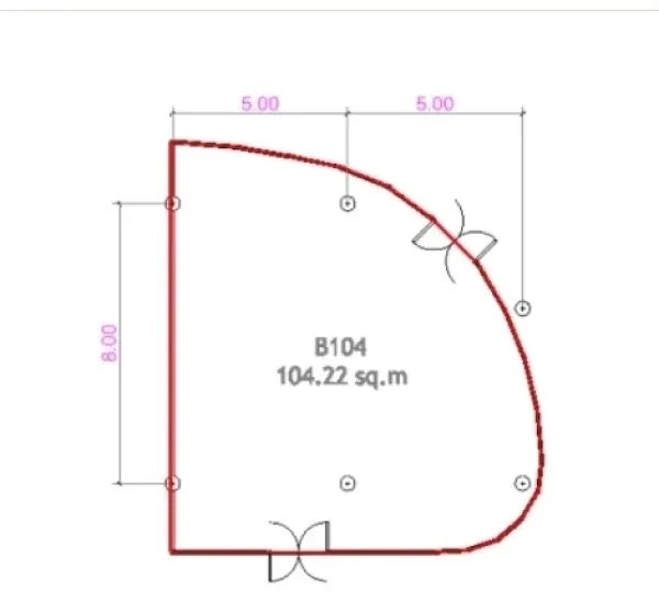 พื้นที่ขายปลีก ให้เช่าในKhlong Toei, Bangkok - ผังห้องพื้นที่ค้าปลีกมุม B104 ขนาด 104 ตร.ม. หน้าร้านโค้งและมีประตูสองจุด