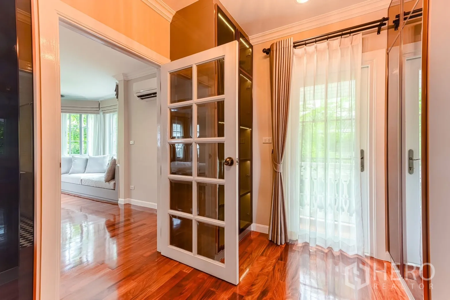 Property Image #22 for property HRE00304