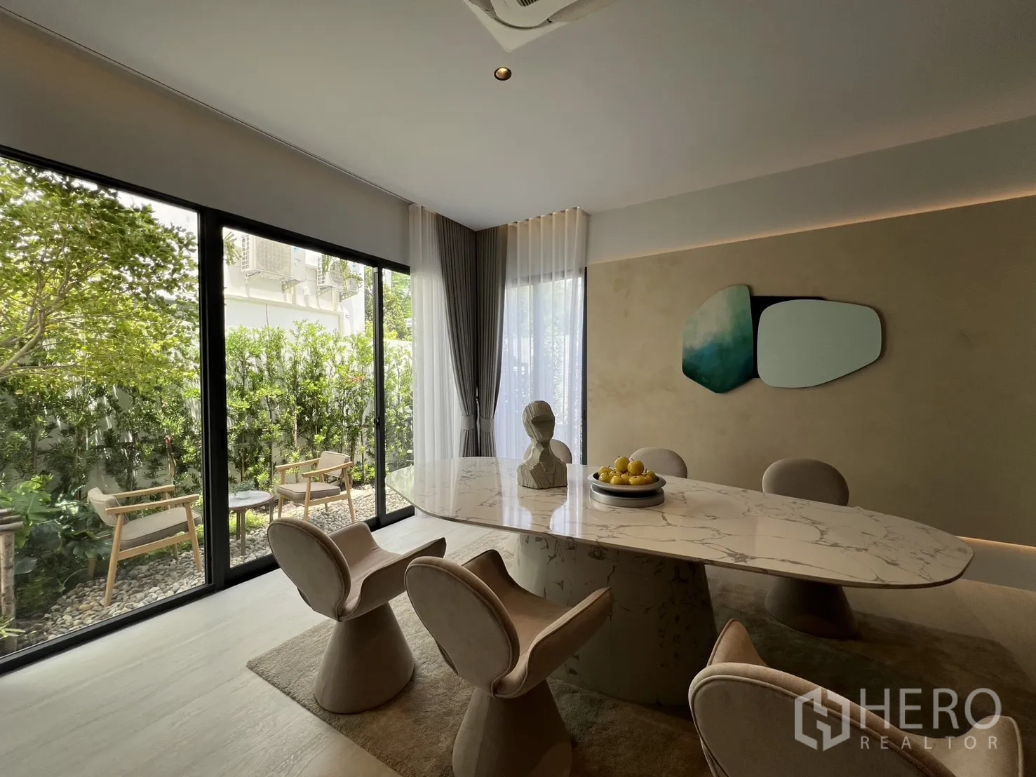 Property Image #27 for property HRE01201