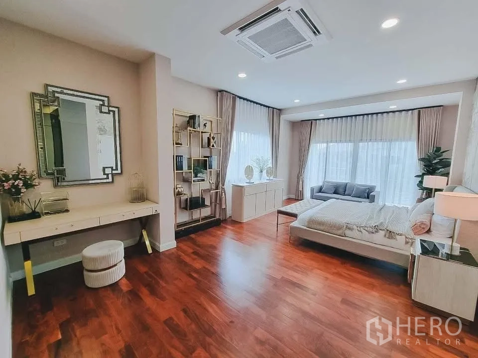 Property Image #24 for property HRE01206