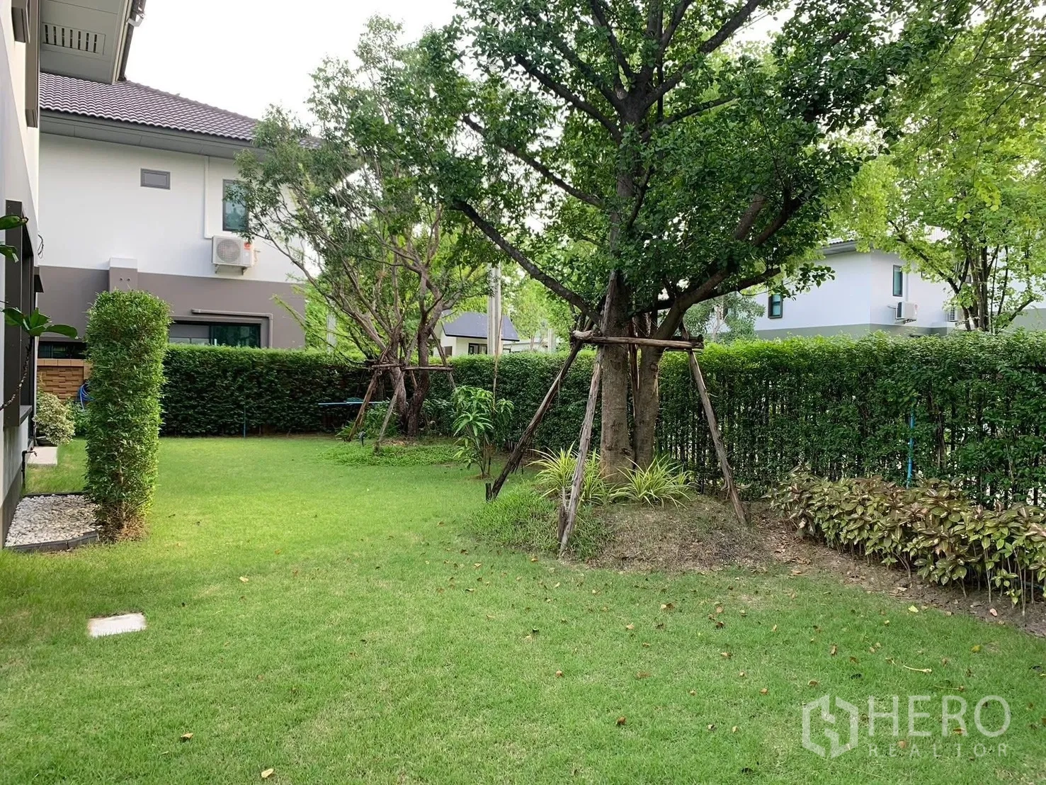 Property Image #15 for property HRE00097