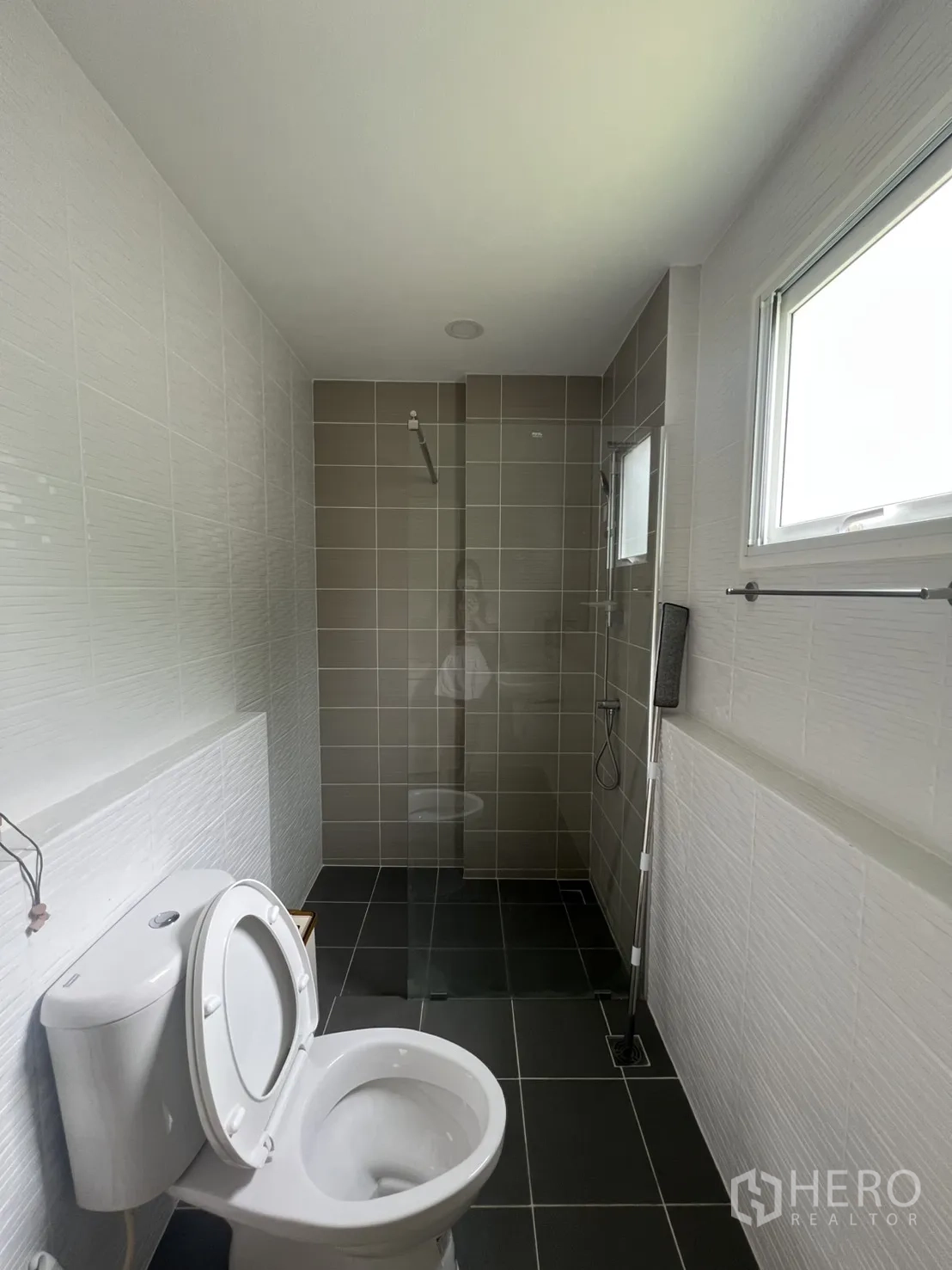 Property Image #25 for property HRE01191