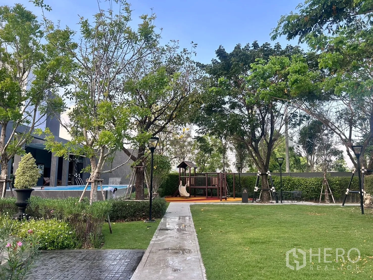 Property Image #18 for property HRE00403