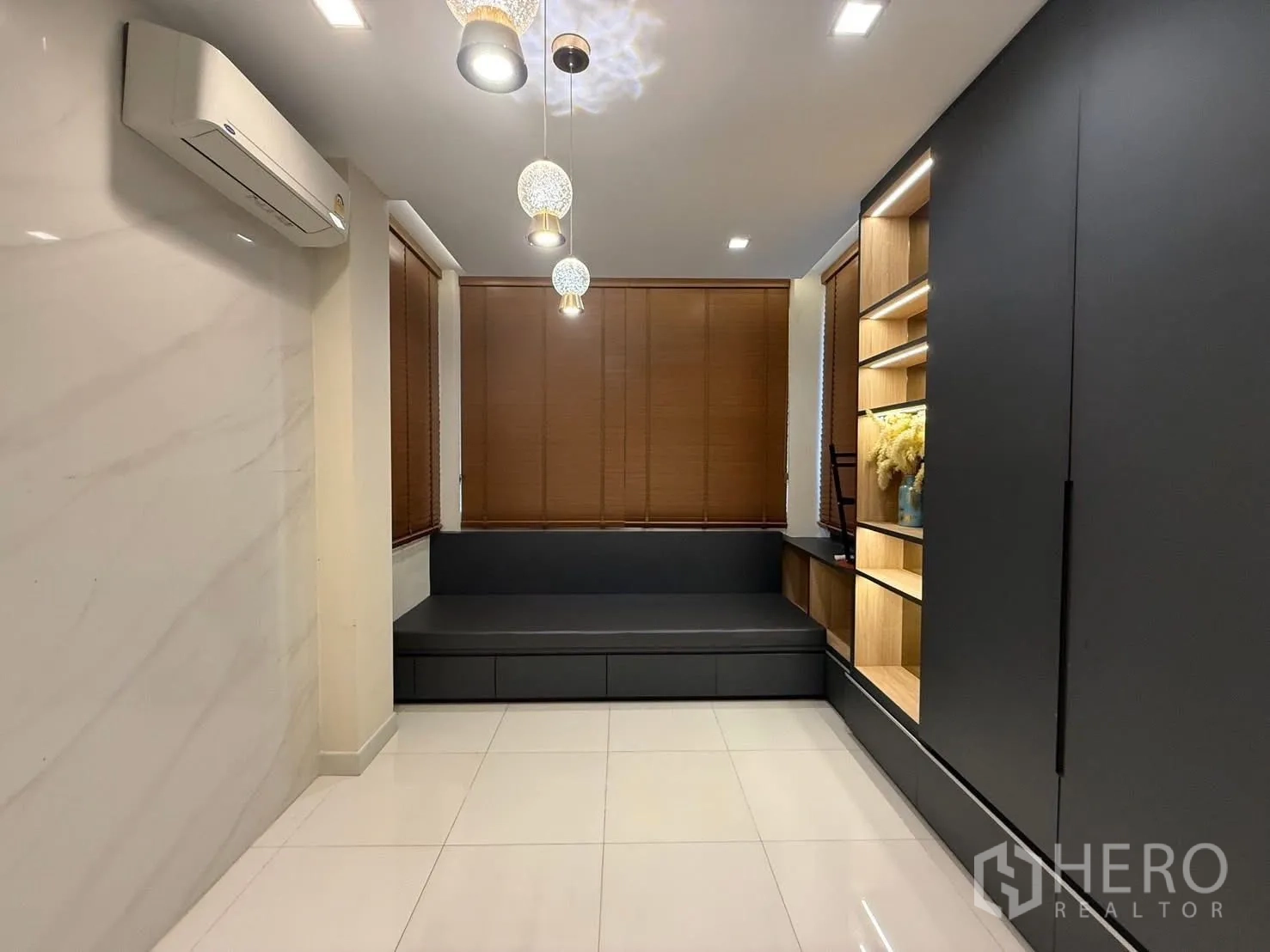 Property Image #10 for property BRE25215