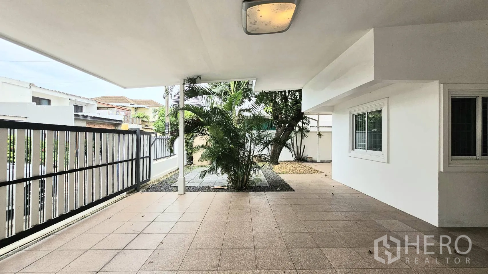 Property Image #21 for property HRE01294