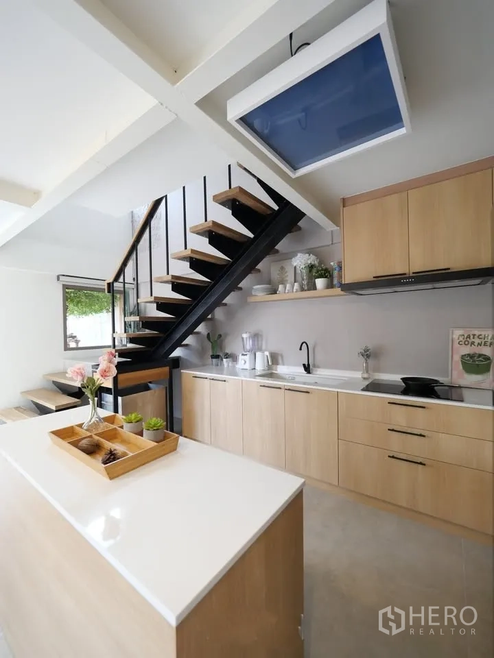 Property Image #6 for property HRE01139