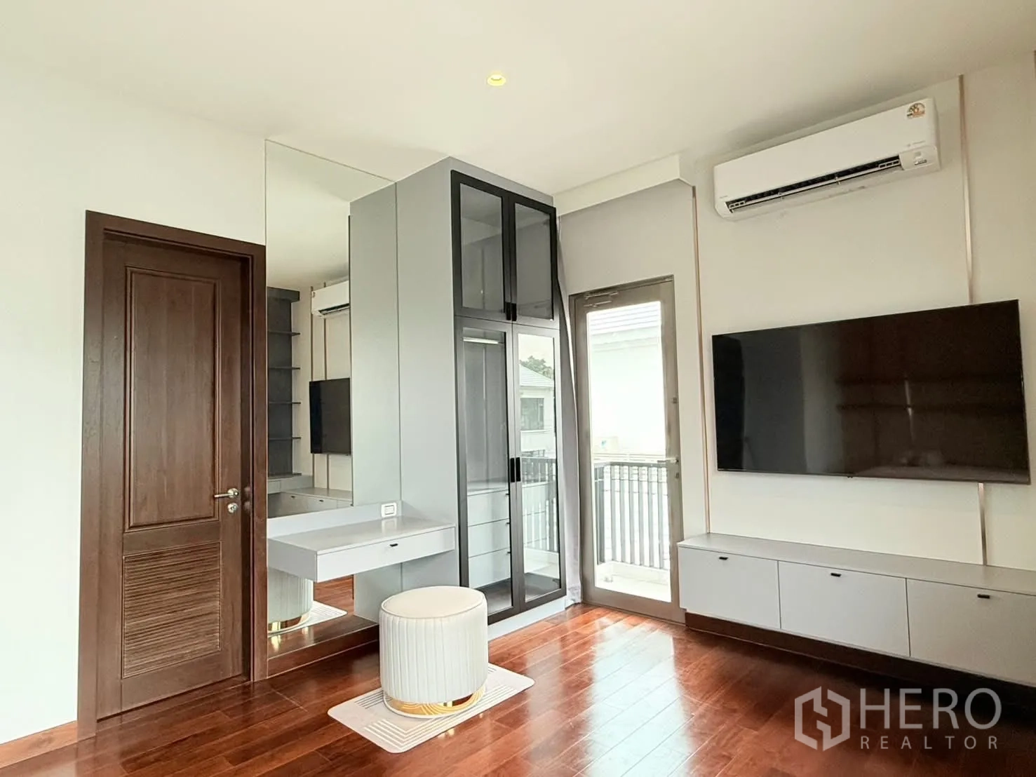 Property Image #35 for property HRE00104