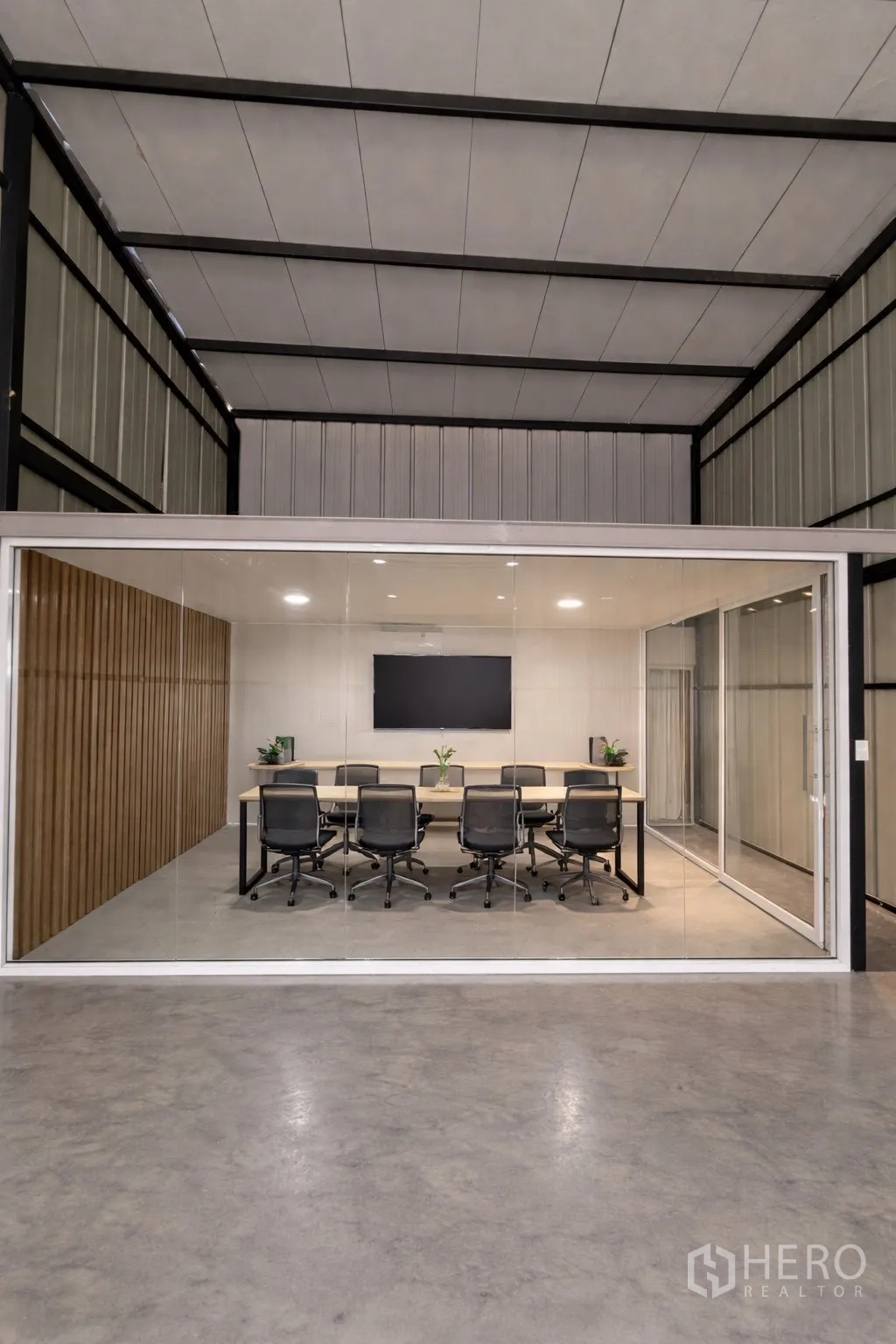 Property Image #8 for property HRE00294