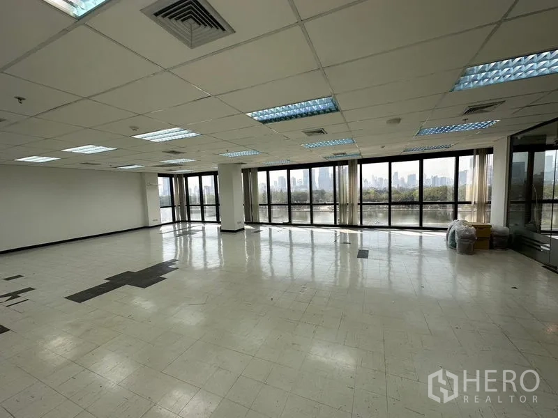 Office Space for rent in Khlong Toei, Bangkok - Bright corner office floor with panoramic glass walls and city view near Asok.
