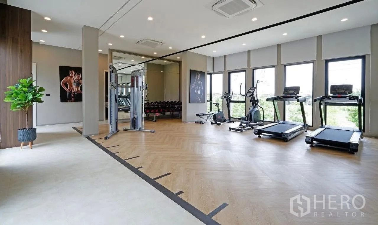 Property Image #17 for property HRE00403