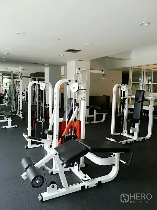 คอนโด ให้เช่าในKhlong Toei, Bangkok - ห้องฟิตเนสพร้อมเครื่องออกกำลังกายครบครัน