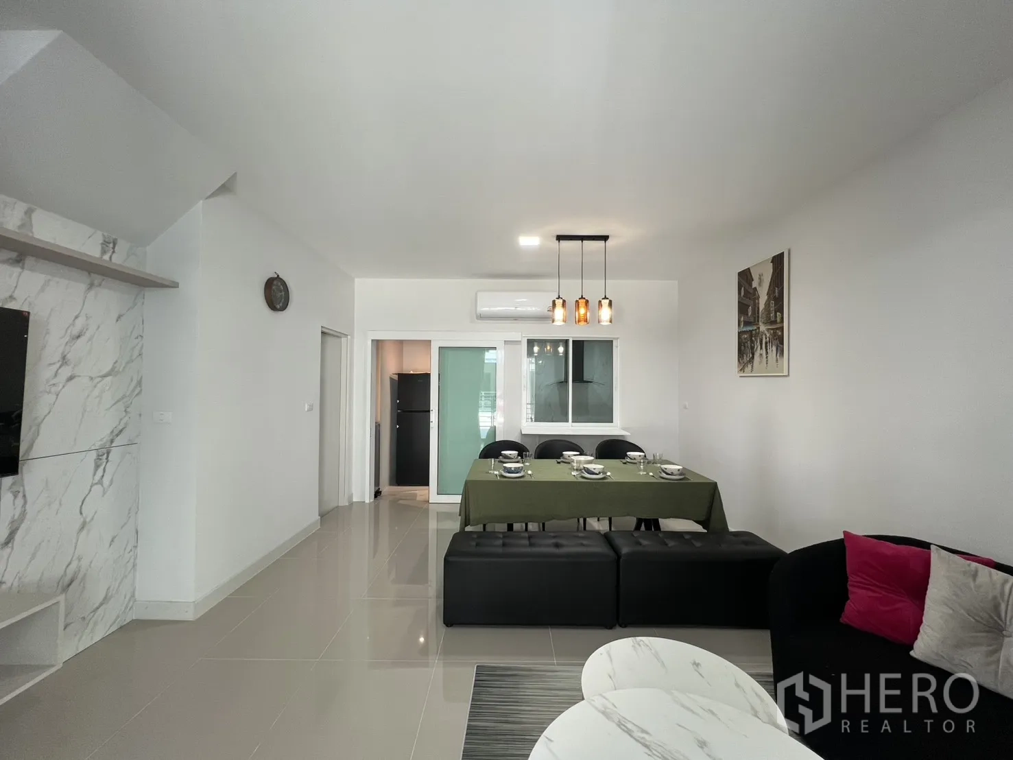 Property Image #21 for property HRE01119