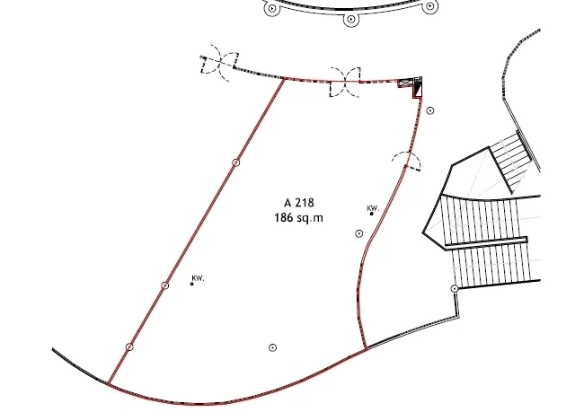 零售空间 出租在Khlong Toei, Bangkok - 186平方米店铺平面图，标示入口与布局