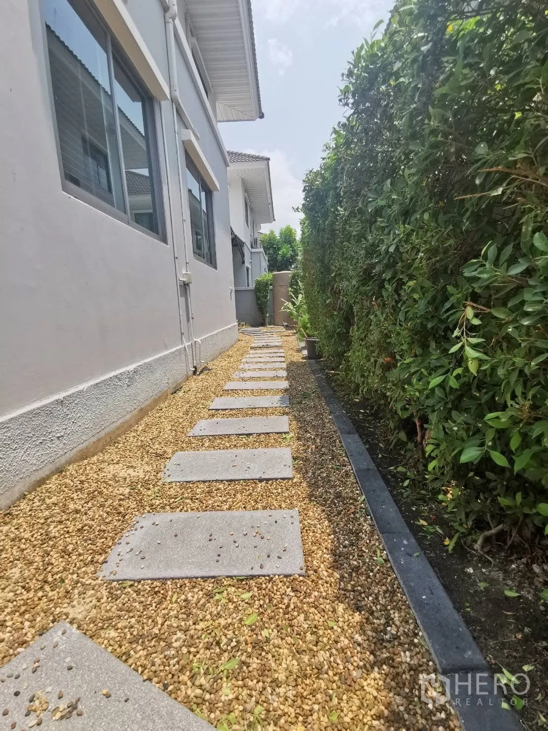 Property Image #16 for property HRE00305