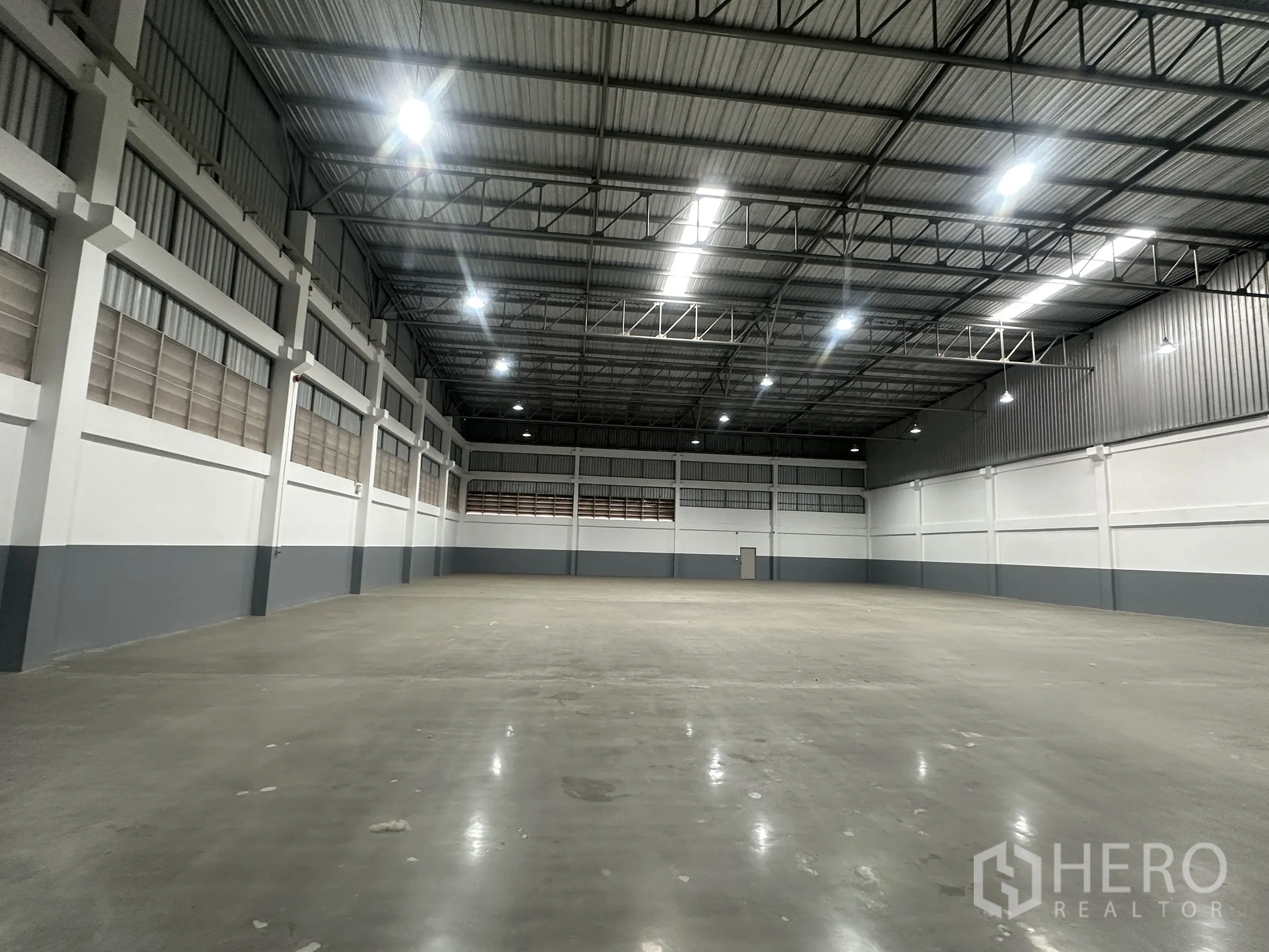 Property Image #5 for property HRE00166