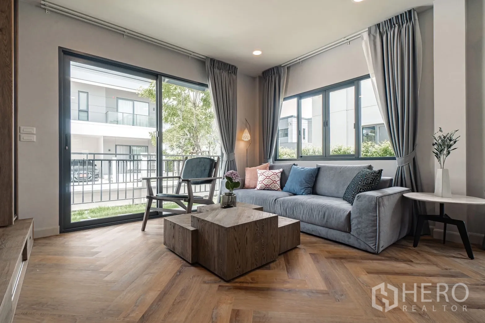 Property Image #26 for property HRE01263