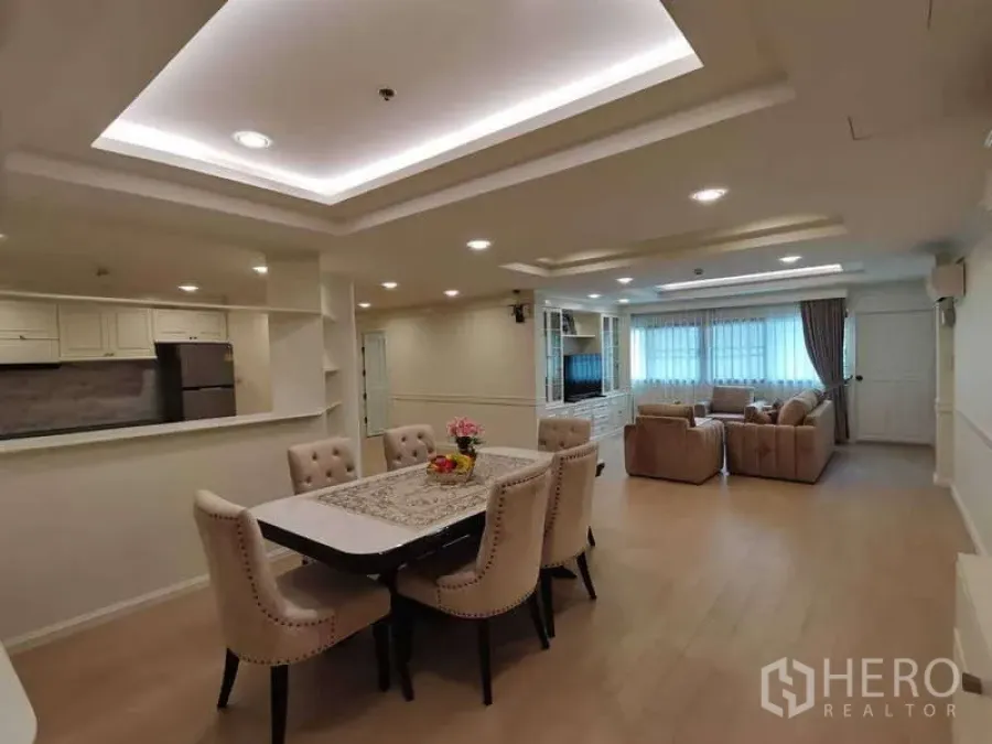 อพาร์ทเมนท์ ให้เช่า - มุมมองโซนรับประทานอาหารและนั่งเล่นในอพาร์ตเมนต์โอเพ่นแพลน 230 ตร.ม.