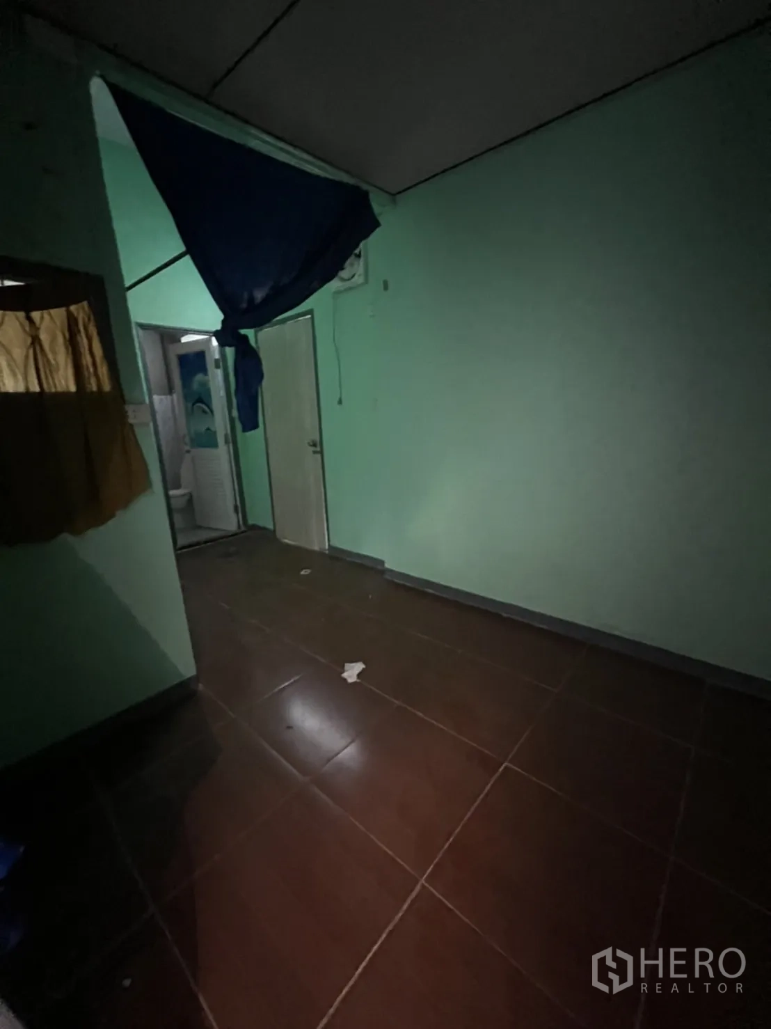 Home Office for rent in Watthana, Bangkok - Washroom with pink counter and partitioned shower or stall.