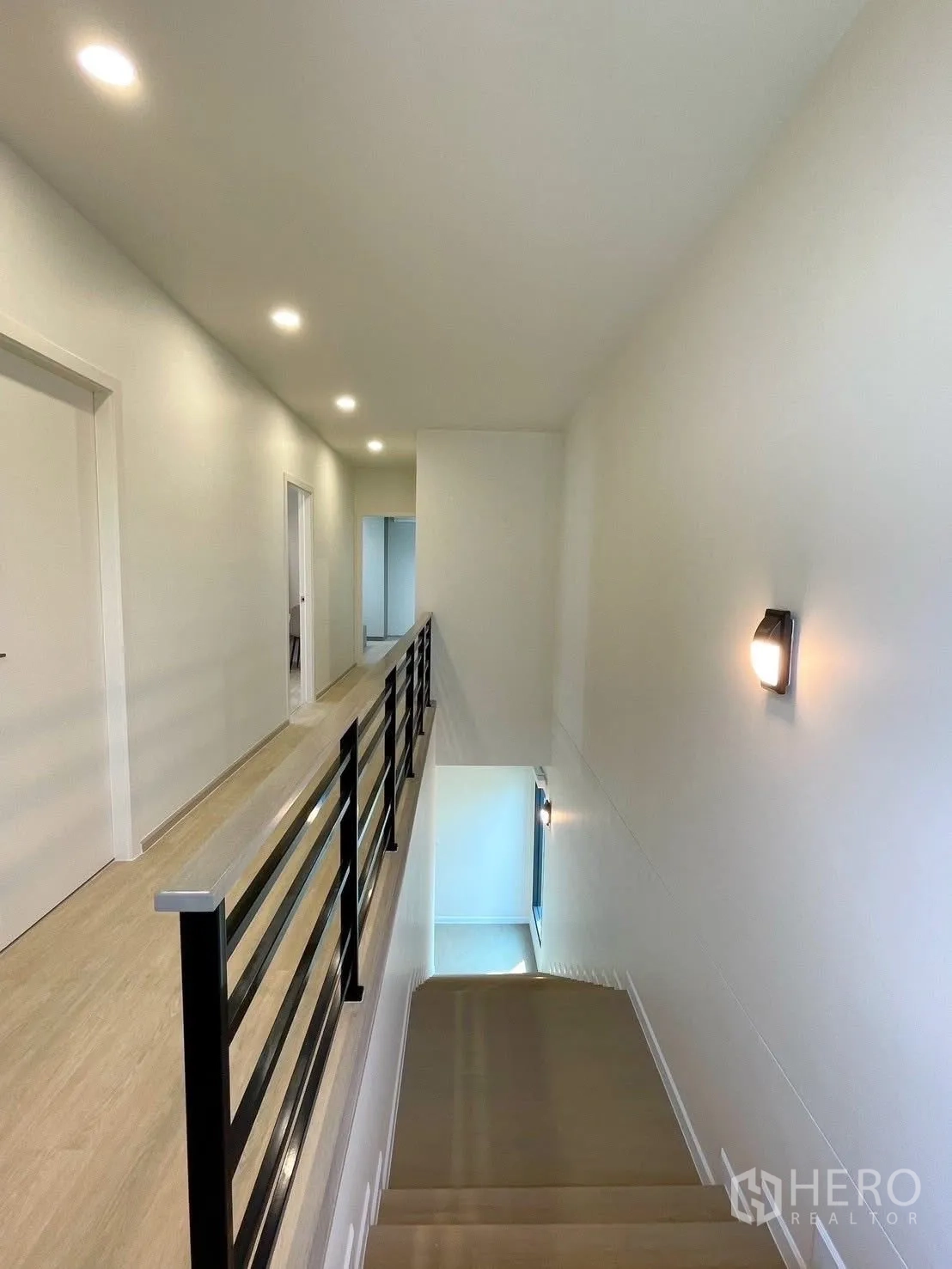 Property Image #20 for property HRE00307