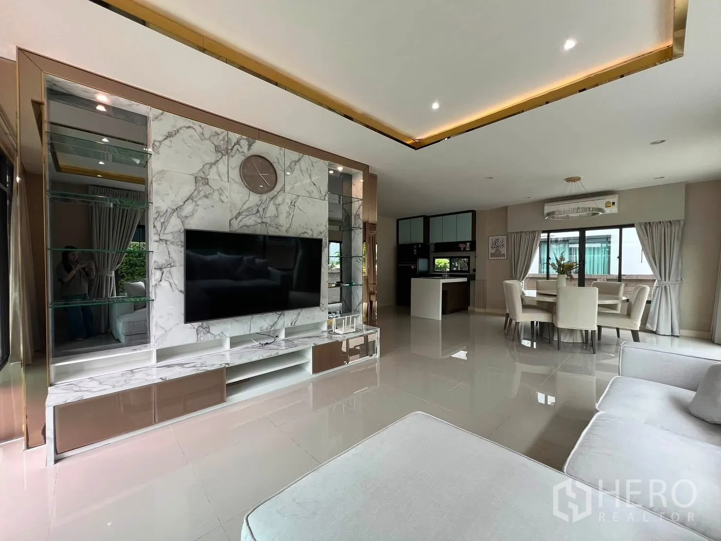 Property Image #21 for property HRE00912