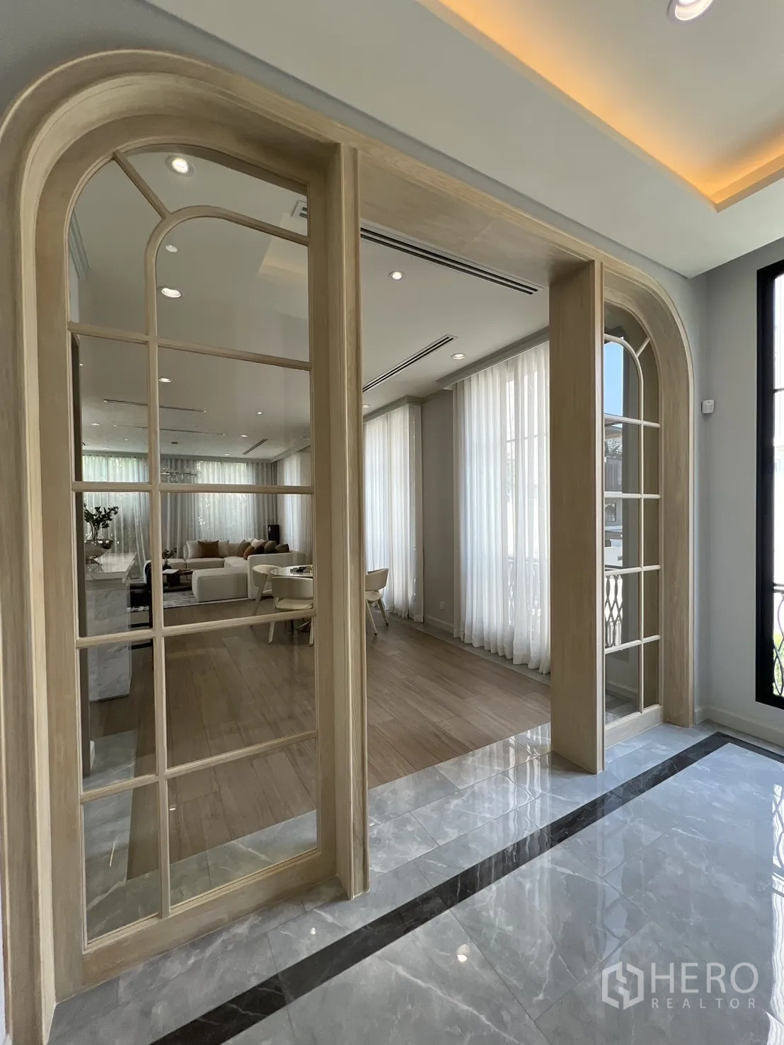 Property Image #44 for property HRE00581