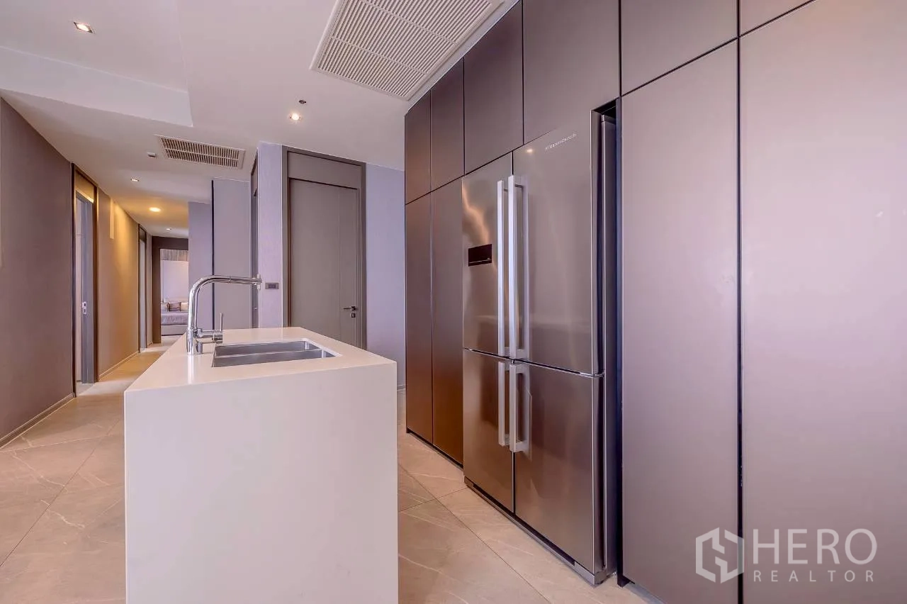 Property Image #6 for property HRE00621