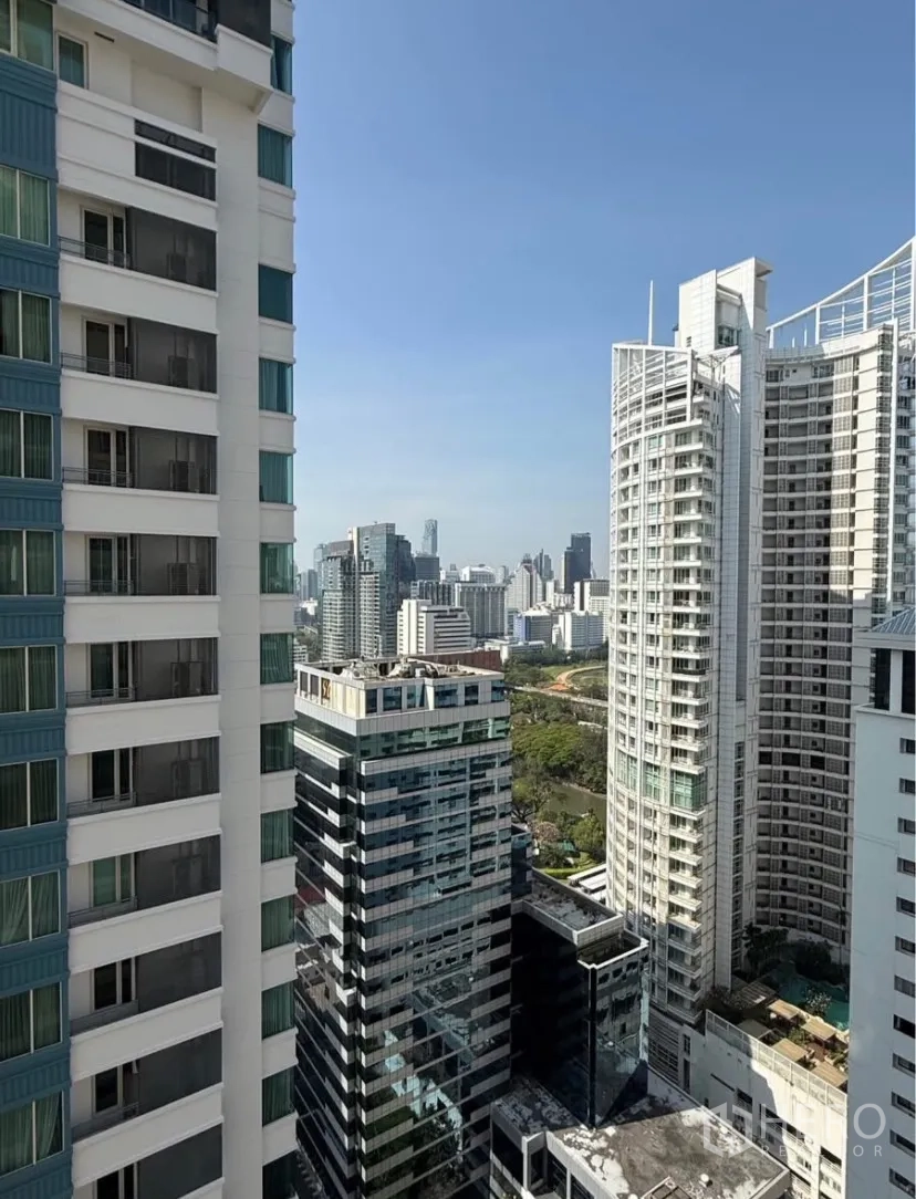 คอนโด for rent in Pathum Wan, Bangkok - วิวเมืองกรุงเทพฯ ชั้นสูง เห็นตึกสมัยใหม่หลายอาคาร