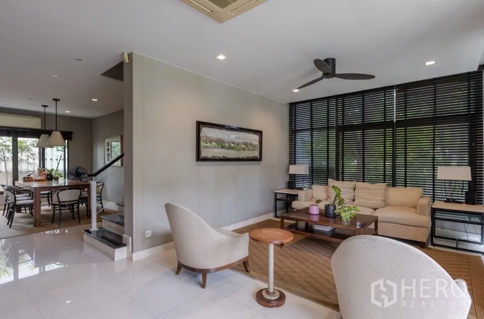 Property Image #27 for property HRE01317